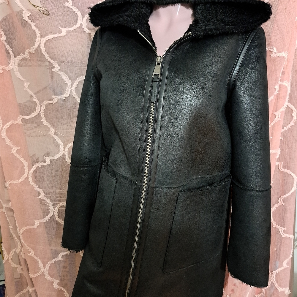 DKNY Small Blaxk Hooded Sherling 2 pocket zipped 3/4 Coat